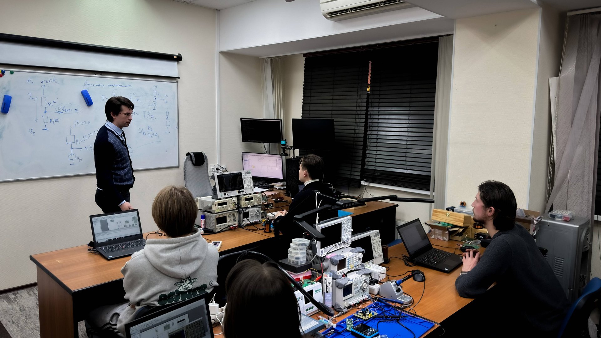 Клуб электроники: с нуля до реальных проектов!