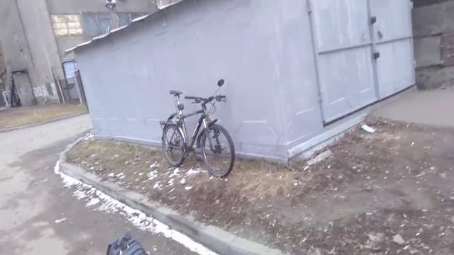 Харьков, 28 февраля, салтовка. Неразорвавшаяся ракета смотреть онлайн