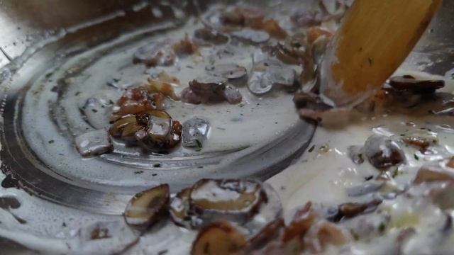 Сливочная паста с грибами и беконом! смотреть онлайн