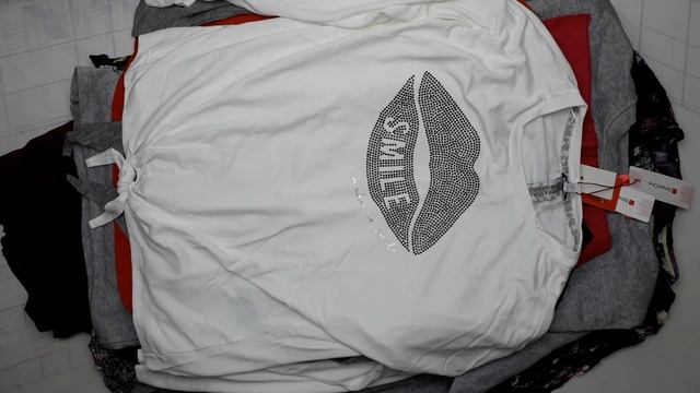 11000 Brand mix сток 3 пак. 25кг. 22,95€/кг. 88шт. смотреть онлайн