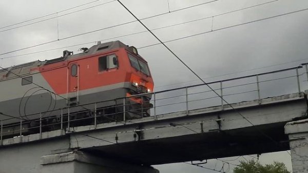 микс поездов в грозу ⛈️⛈️🌩