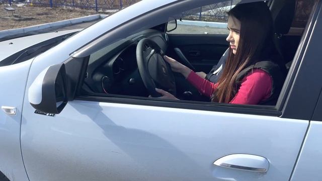 виолетта первое вождение за рулем смотреть онлайн