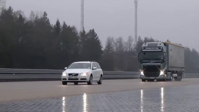 Безупречное торможение Volvo смотреть онлайн