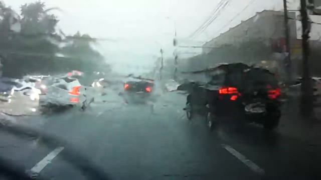 Жуткий сильный дождь в Москве