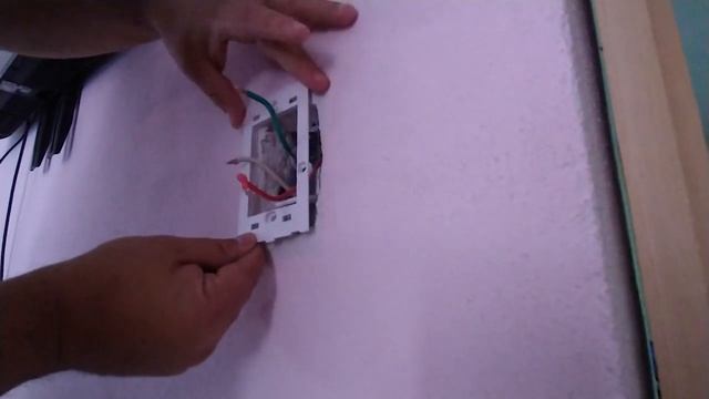 Instalar un interruptor inteligente WIFI SmartLife смотреть онлайн