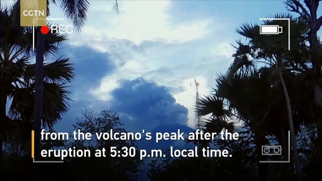 Bali's volcano erupts for the second time in a week смотреть онлайн