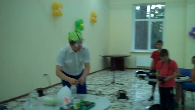 Крутой опыт и фокус с шариками смотреть онлайн