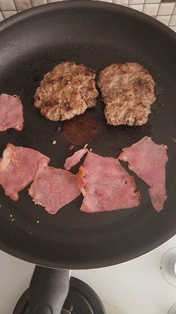 Simple Homemade Cheese Burger смотреть онлайн