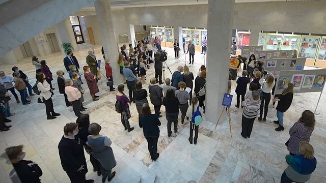 Рисунки школьников украсили выставку о Шотландской литературе смотреть онлайн