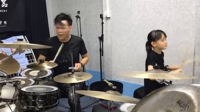 УДАРНИК смотреть онлайн