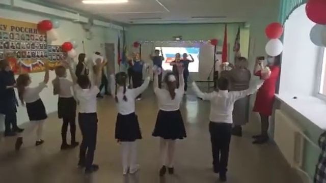 Посвящение пятиклассников ТСШ√3 в "Российское движение школьников" смотреть онлайн