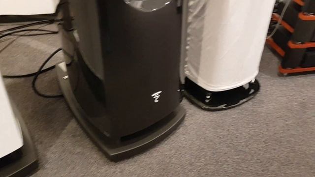 "Hifi-Profis" B&W/Rotel-MICHI/Audio-Physic/Focal/Naim/Accuphase смотреть онлайн