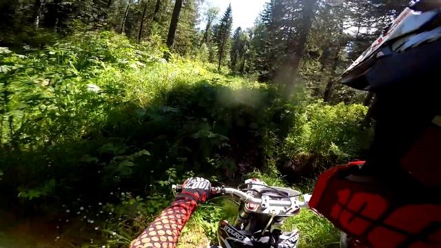 Изба в Тайге. Ищем другую дорогу на Бащелак. Racer X2 4 шт. XZR 250. Crossrunner 250. Лето. Эндуро смотреть онлайн