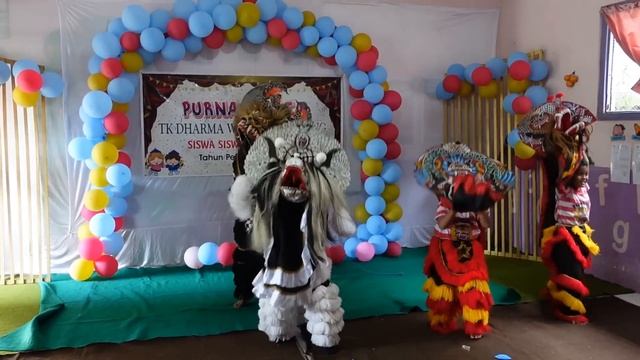 VICHO WISUDA TK MEMBAWA BARONGAN POCONG PUTIH смотреть онлайн