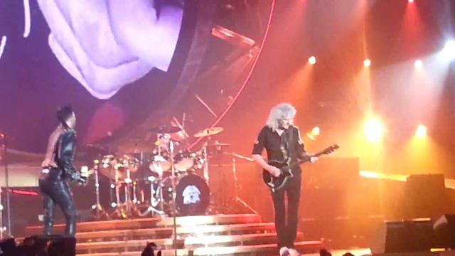Queen + Adam Lambert смотреть онлайн