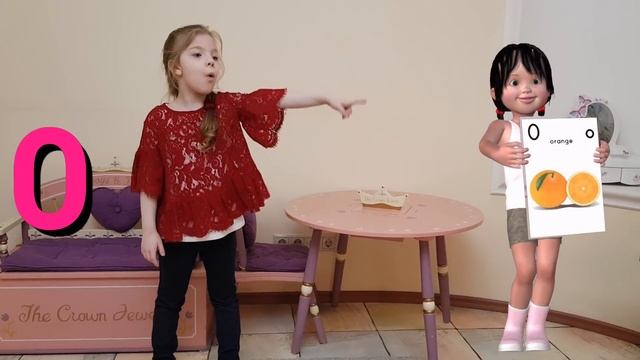 Лиза учит английский алфавит. English Alphabet for kids. ABC song смотреть онлайн