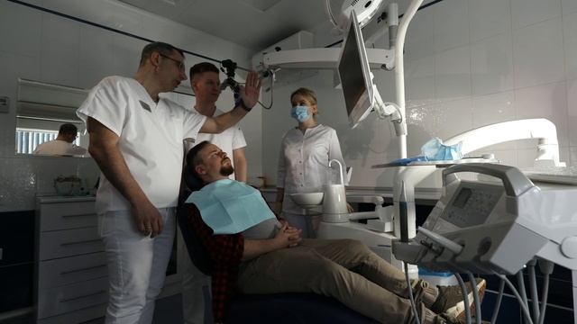 Профессионалы в Apico.pro смотреть онлайн
