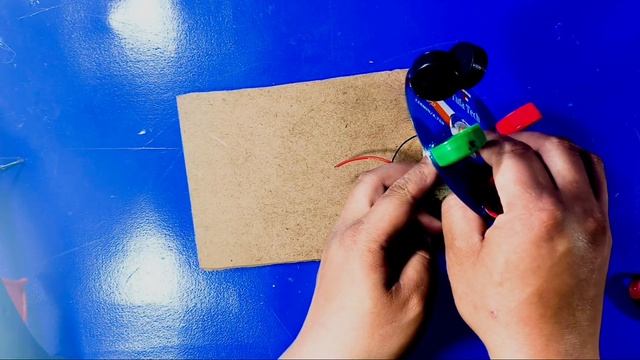 free Energy Generator | how to make Free Energy Generator | bottle caps and DC Motor смотреть онлайн