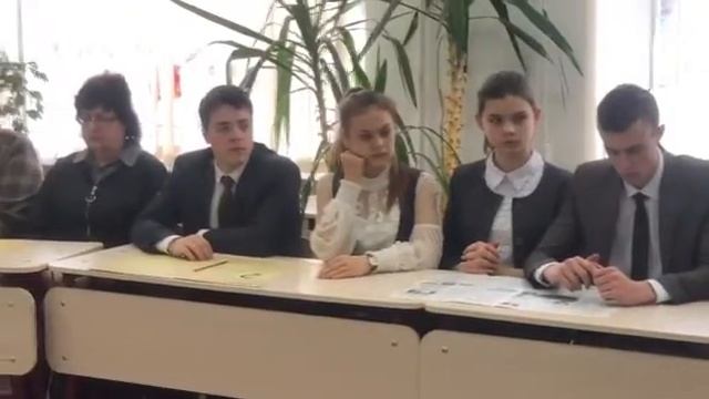 Сегодня на базе СОШ №6 состоялся круглый стол редакции газеты "Вперёд" смотреть онлайн