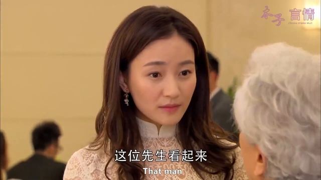 灰姑娘盛裝出席宴會，露出一條美腿便驚艷全場，瞬間得到霸總青睞！ смотреть онлайн