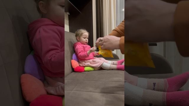 Сюрприз Мимимишки 🧸 свитбокс мармелад и Цыпа 🐥 смотреть онлайн