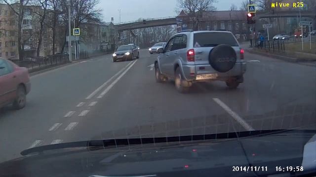 Вот такой вот разворот чайника на дороге. смотреть онлайн