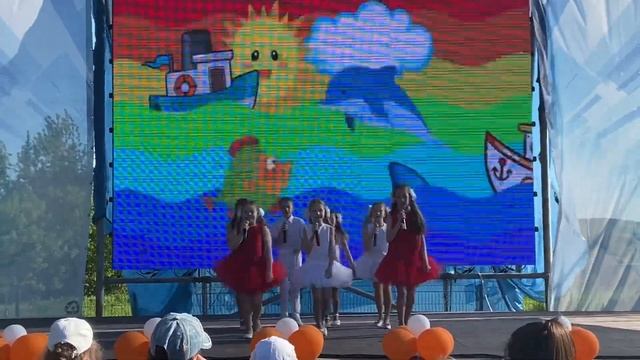 Софья Манцырина и ансамбль Детство смотреть онлайн