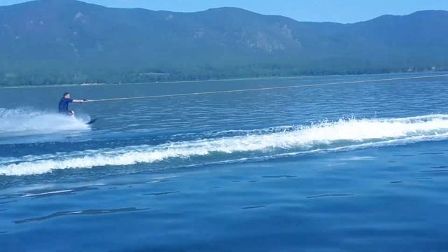 Выход из воды на лыжах, глиссирование смотреть онлайн