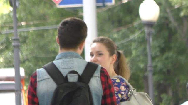 Агрессивная девушка -- Пикап Пранк Шоу смотреть онлайн