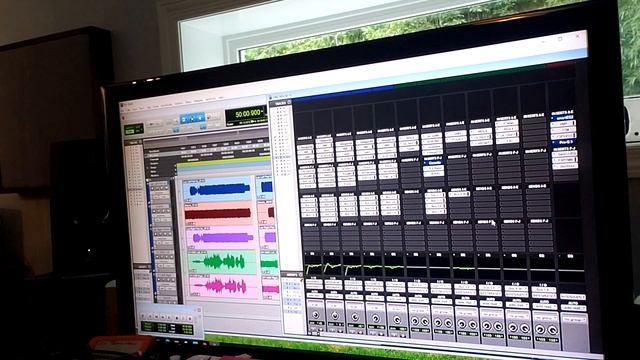 Dr. Big Ed Guitar Pedal Shrink-Special Episode: Smart EQ Mix Trick смотреть онлайн