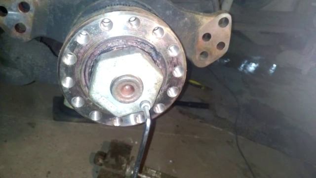 IVECO EUROCARGO замена ступичного подшипника и тормозного диска ИВЕКО ЕВРОКАРГО смотреть онлайн