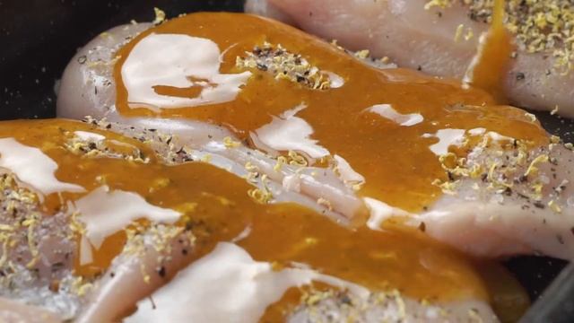 Cheesy Honey Mustard Chicken смотреть онлайн