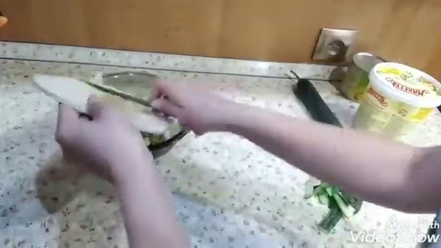 Готовим крабовый салат 🥗 смотреть онлайн