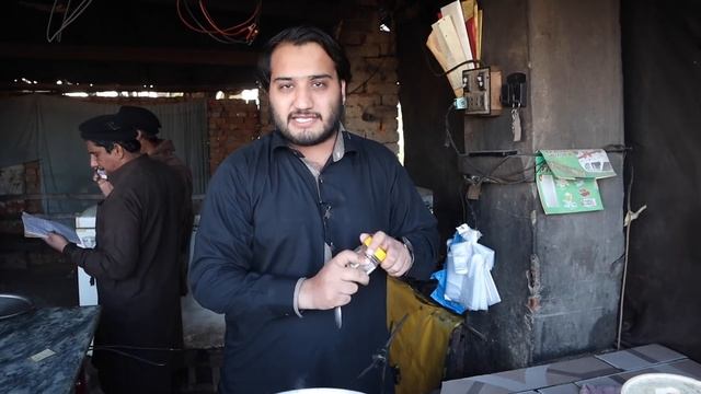 Karrak Chai || Best Tea Recipe || He Sells 5000 Cups in One Day Only Rs-10 смотреть онлайн