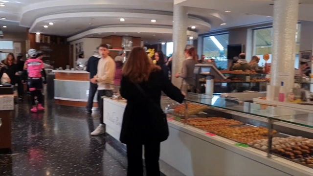 Italia hotel Petrarca Montegrotto terme pasticceria Dalla Bona смотреть онлайн