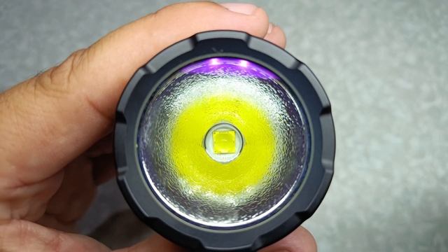 Lanterna Convoy M3-C 4300 Lumens Led XHP70.2 Lanterna Robusta e Super Potente смотреть онлайн