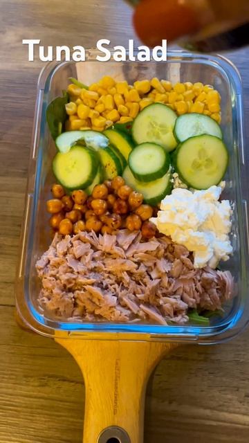 Delicious Tuna Salad with chickpeas and feta. Fresh and healthy #shorts смотреть онлайн