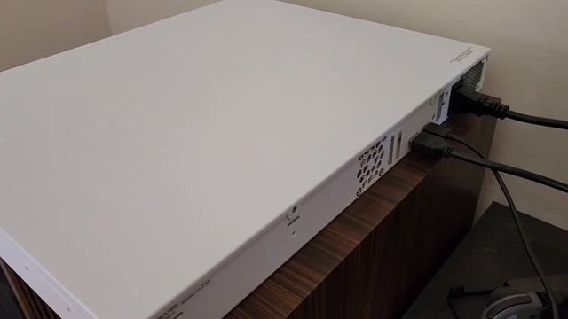 Noctua fan replacement in a Sophos XG230 Rev2 - Comparison video смотреть онлайн