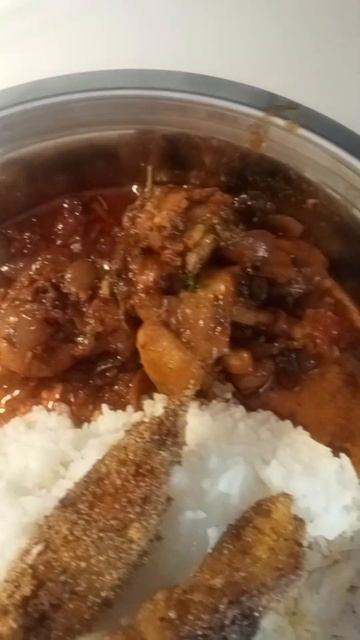 Chicken with rice nd fry fish #shorts#viral смотреть онлайн