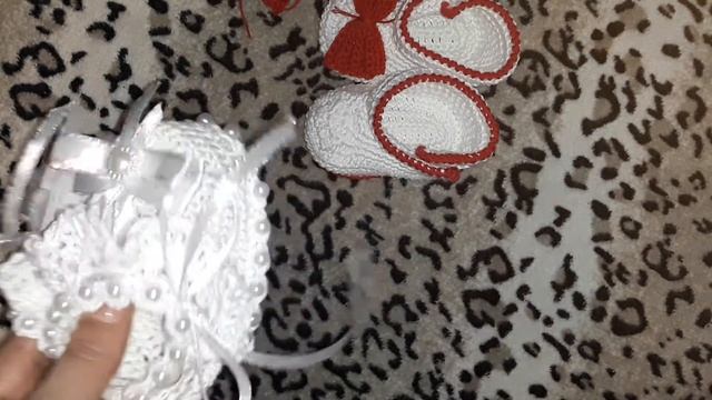 Пинетки крючком на новорожденную девочку смотреть онлайн