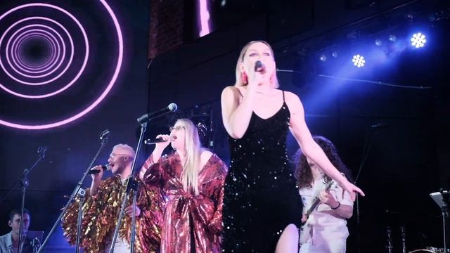Diana Ross - I'm coming out (Irina Galustova live cover) смотреть онлайн