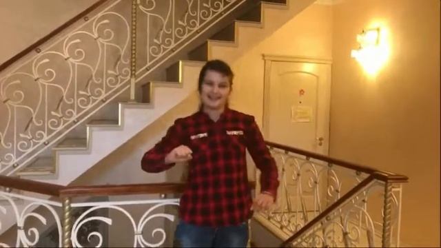 «Богатый школьник» есть у всех смотреть онлайн