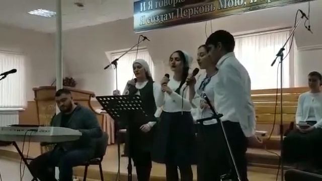 HOGEVOR ERGER   ԵՍ ՊԱՏԿԱՆՒՄ ԵՄ ՔԵԶ