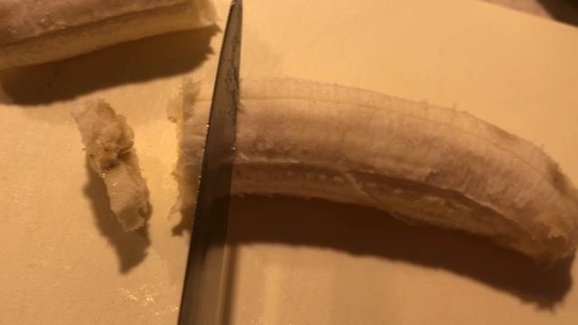 Готовим смузи из трёх фруктов