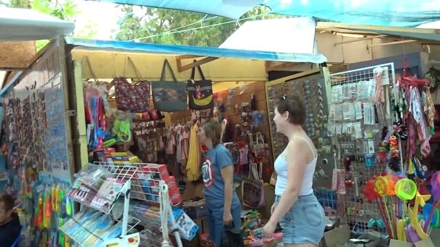 Скадовск днём. 01.08.2020 От причала до АТБ. Морской вокзал, рынок, аллея влюбленных смотреть онлайн