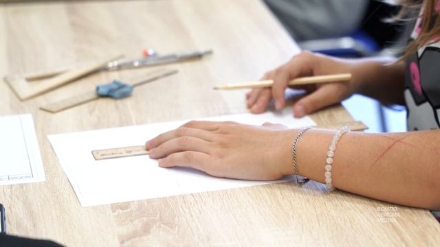 Вступительные экзамены для поступающих в ПИК "Перспектива" смотреть онлайн