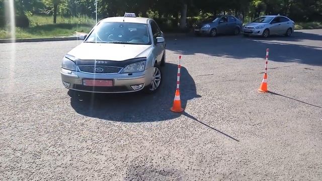 🚗 Уроки вождения (ограниченная парковка слева) смотреть онлайн