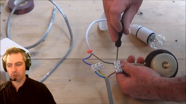 Wiring an Antique Light Switch to a simple light curcuit. смотреть онлайн