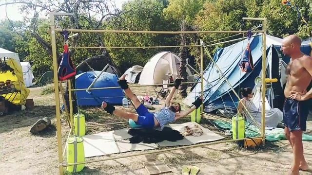 Рустам Яромир на тренажёре правило у Серого Волка смотреть онлайн