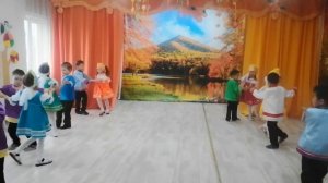 Старшая группа «Непоседы» - танец «Кадриль»